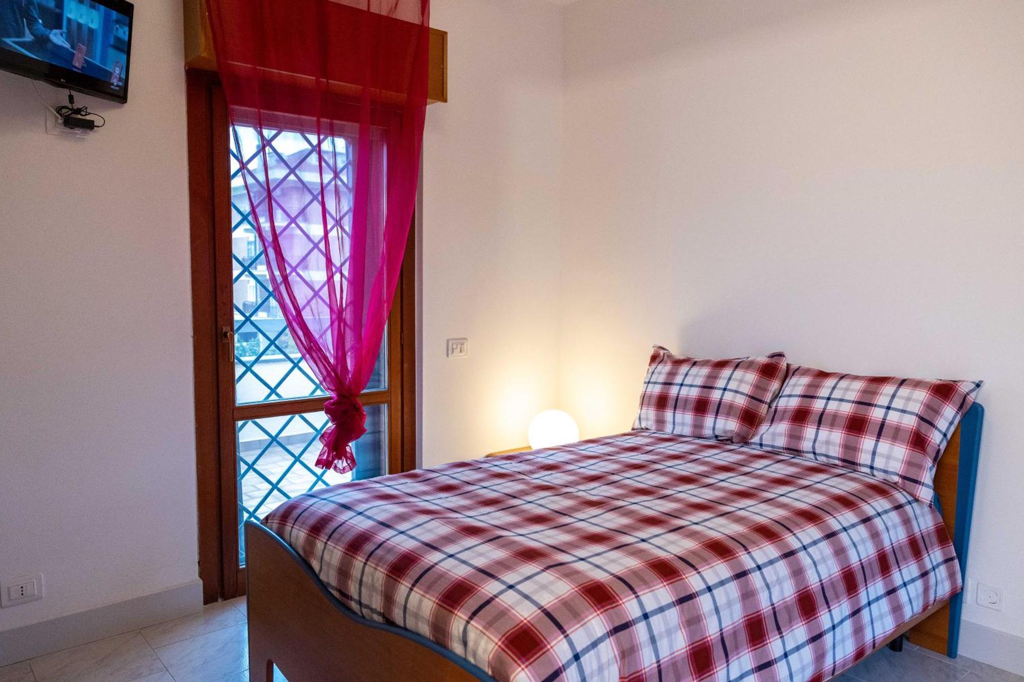 Uma Home - Rome, Rome
